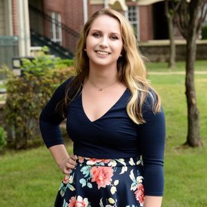 Meet your Posher, Abigail